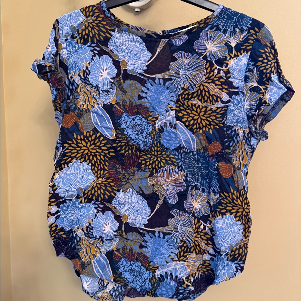 H&M Blue summer pattern blouse short sleeve